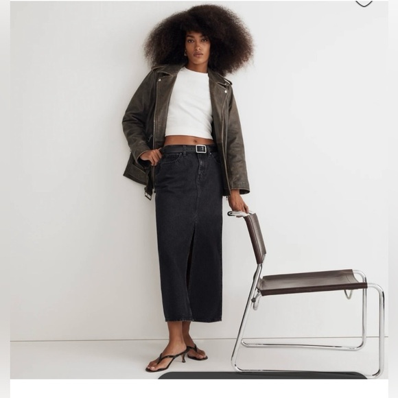 Madewell Denim Mid-Rise Maxi Skirt in Lunar Wash, size 27, New